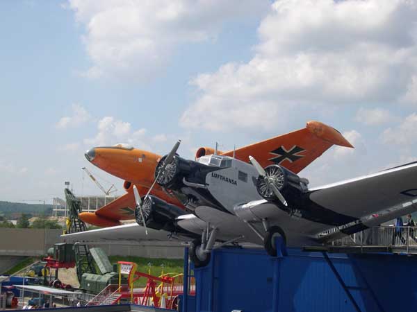 Dachpanorama Mit Stadionneubau Im Hintergrund